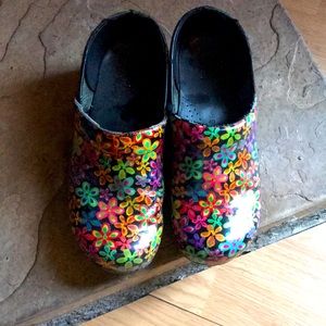 Dansko shoes, size 40.